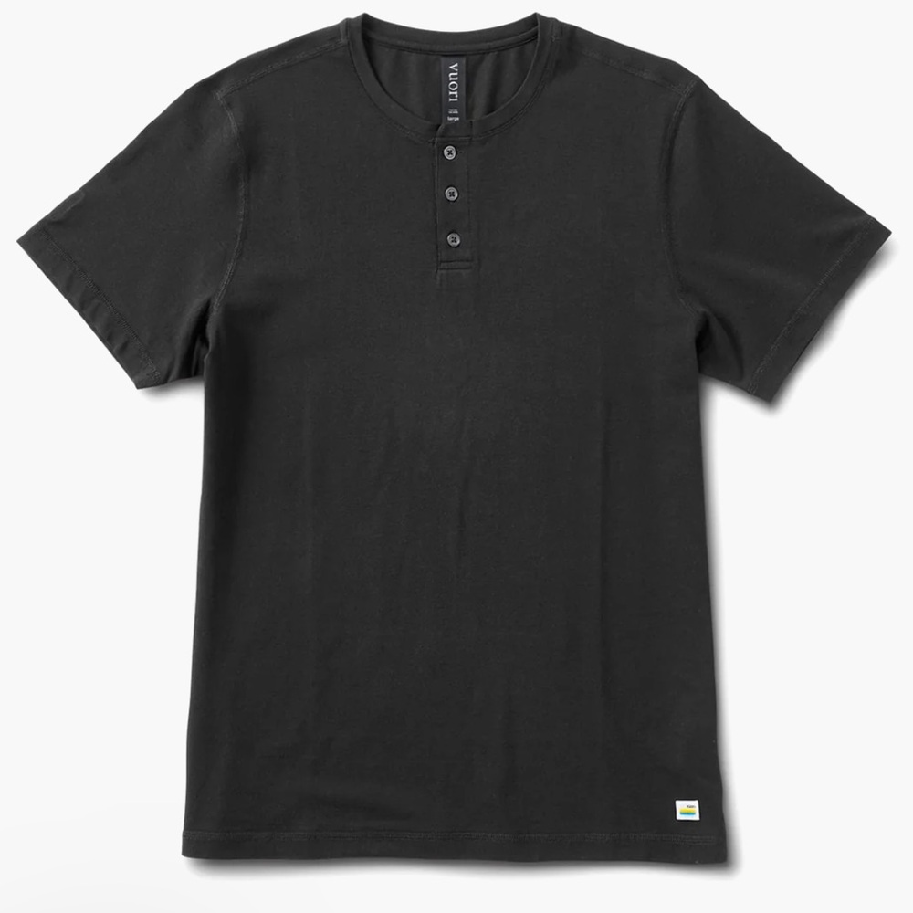 Black Vuori Men’s Ever Henley SS shirt top Medium active athleisure Like New
